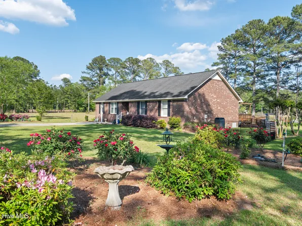 7864 Jill Street, Linden, NC 28356