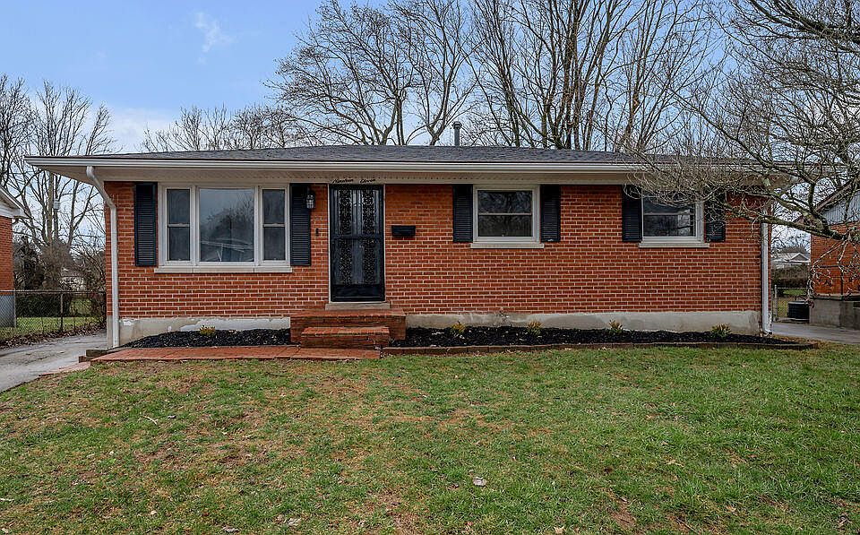 1st image of 1911 Kingtree Ct