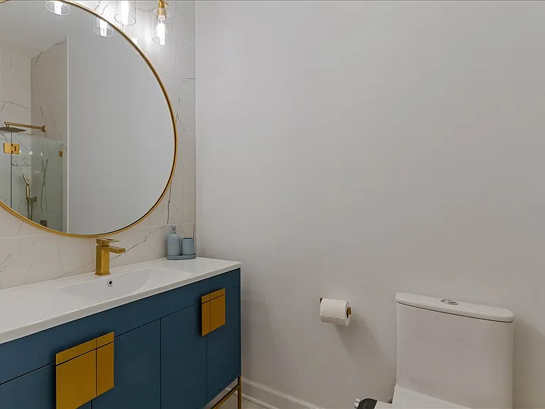 7028 N Ridge Blvd #2S — Photo 17