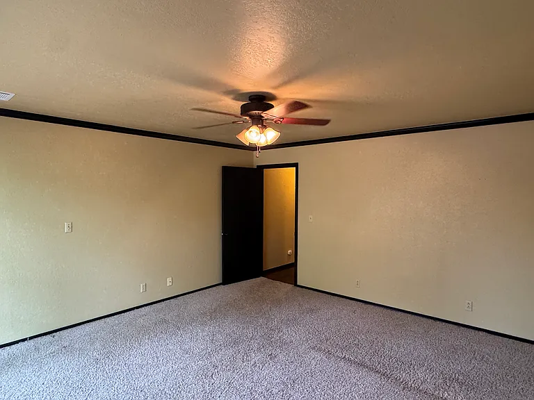 3922 Westminster Dr #73703 — Photo 5
