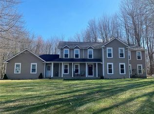8665 Lake In The Woods Trl, Chagrin Falls, OH 44023