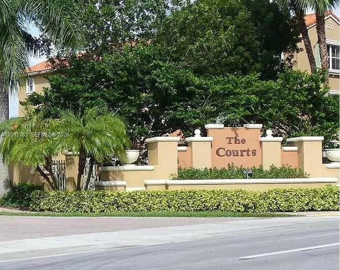The Courts At Doral Isles — Photo 1