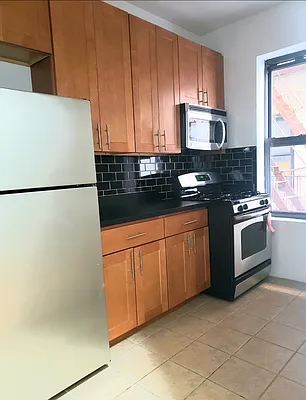 Rented by City Connections Realty | media 9