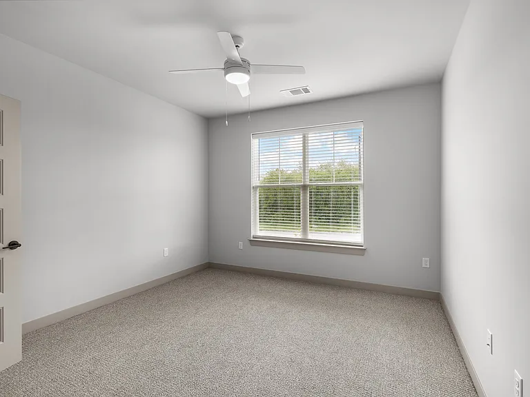 Allure Apartments — Photo 10