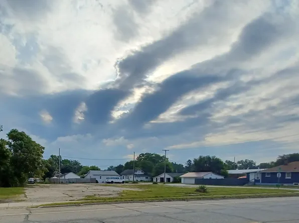 Sterling Ave, Elkhart, IN 46516