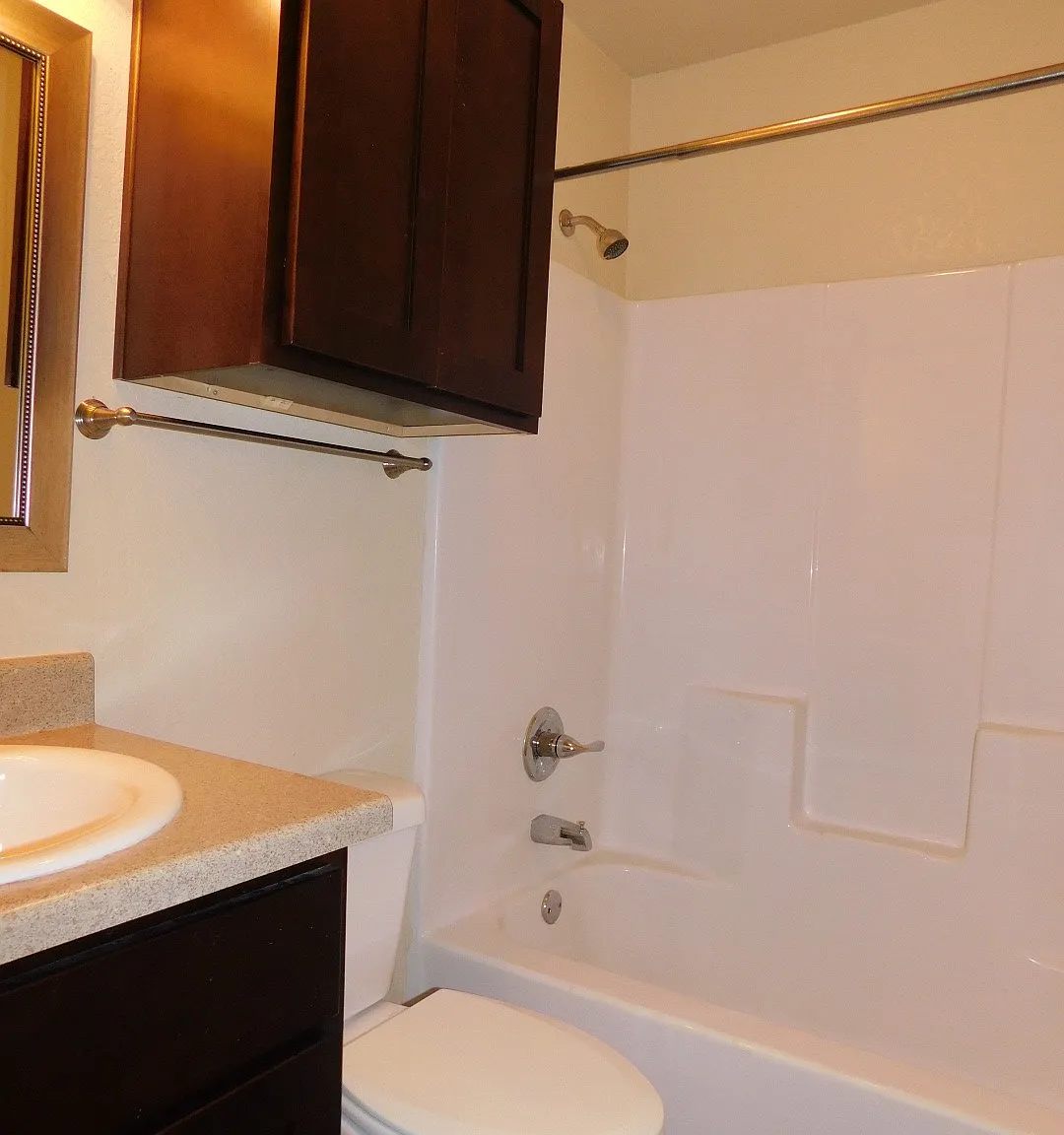 2 bed, 965 sqft, $1,050 — Photo 2