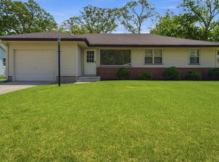 122 Field Grove Ct, East Peoria, IL 61611