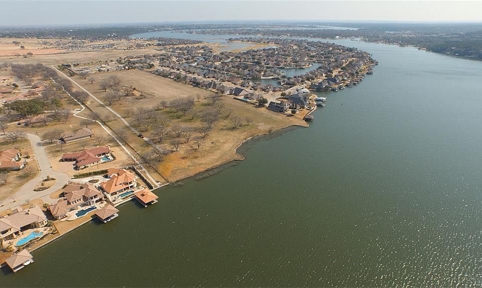 1st image of 1720 Waters Edge Dr