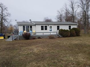 112 Chipman Ln, Sandy Creek, NY 13145