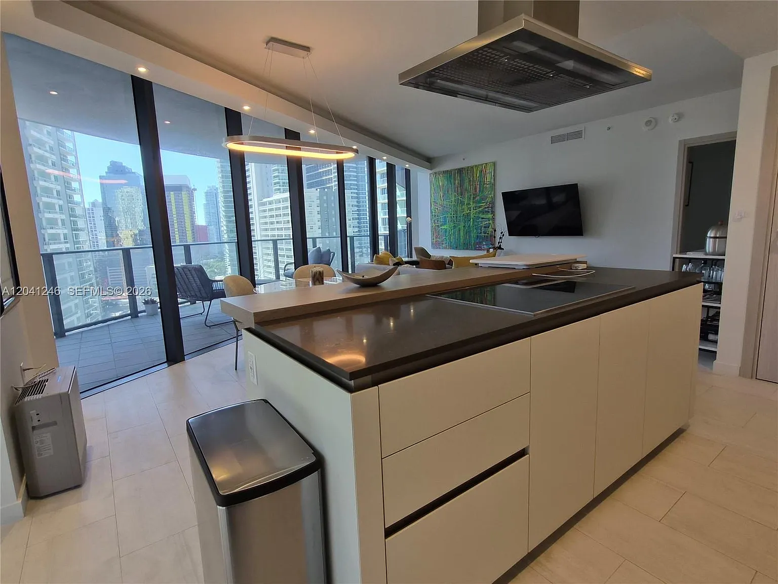 2 bed, 1286 sqft, $8,300 — Photo 3