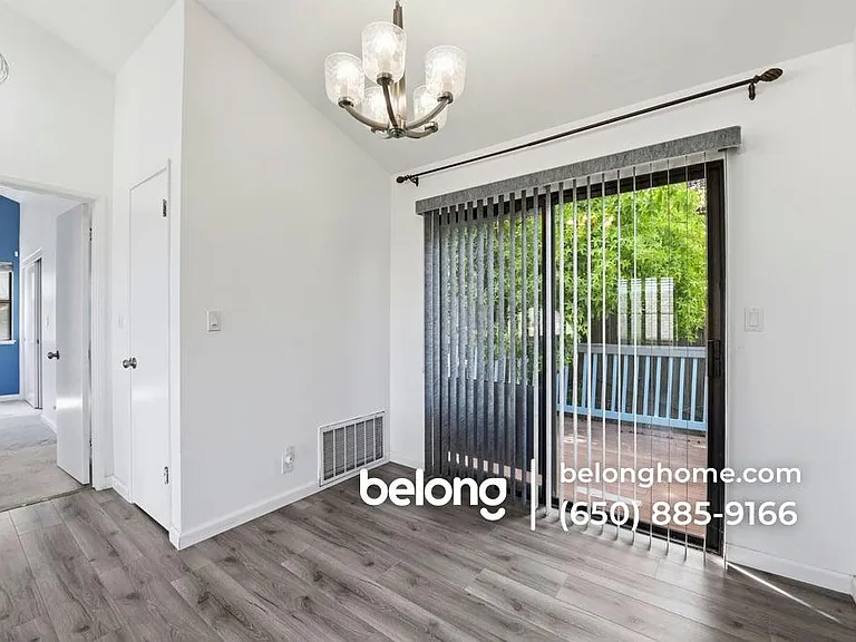 23460 Lakeridge Ave — Photo 13