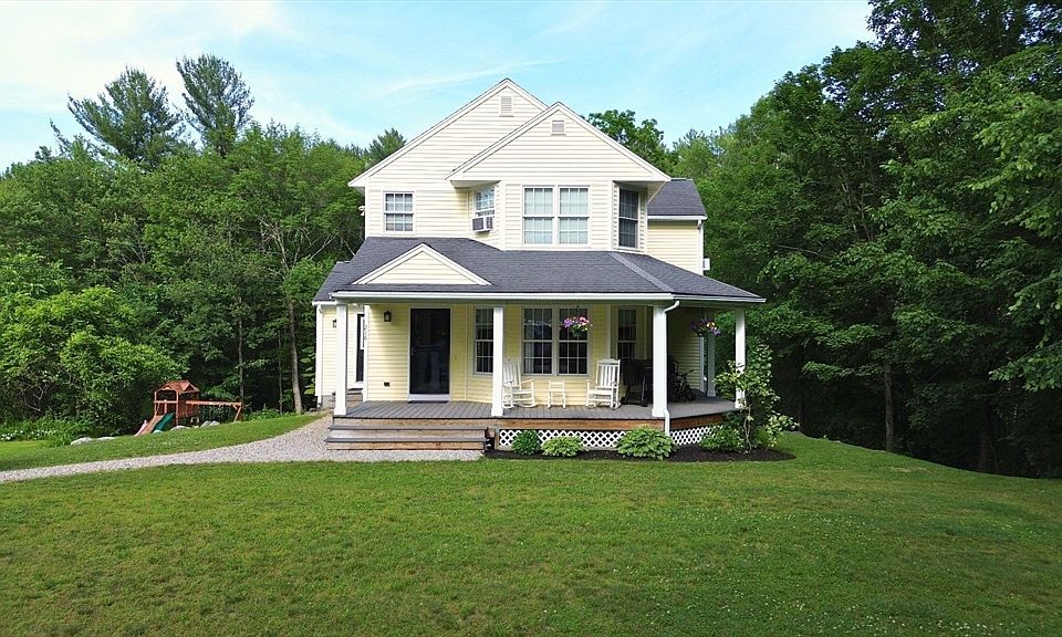 1st image of 216 Fairbanks St