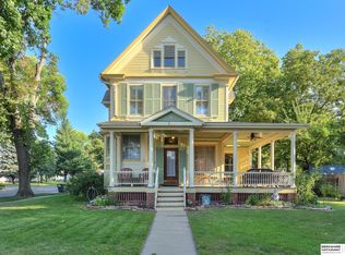 612 E 4th St, Fremont, NE 68025
