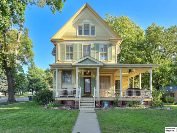 612 E 4th St, Fremont, NE 68025