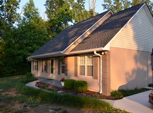 137 Leisure Ln, Trenton, GA 30752