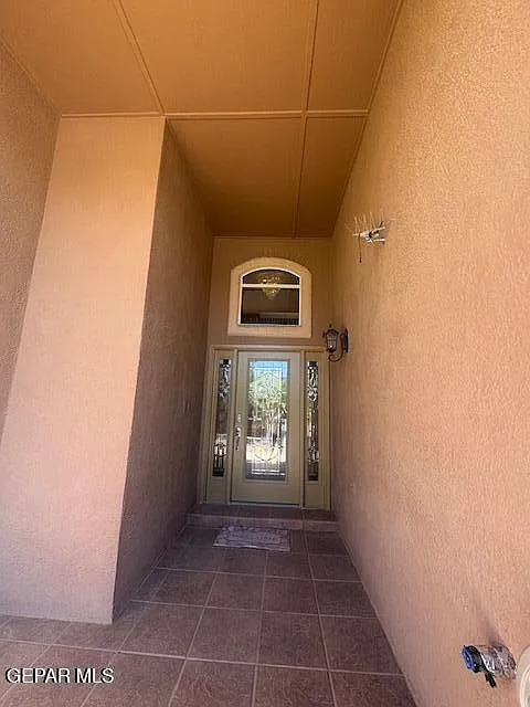 3 bed, 2.0 bath, 2085 sqft, $2,100 — Photo 3