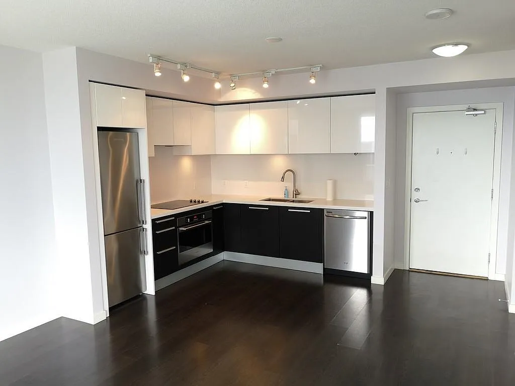 6333 Silver Ave — Photo 2