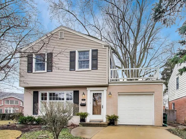 621 E Grove St, Arlington Heights, IL 60005