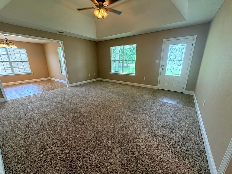 4916 Patton Dr — Photo 2