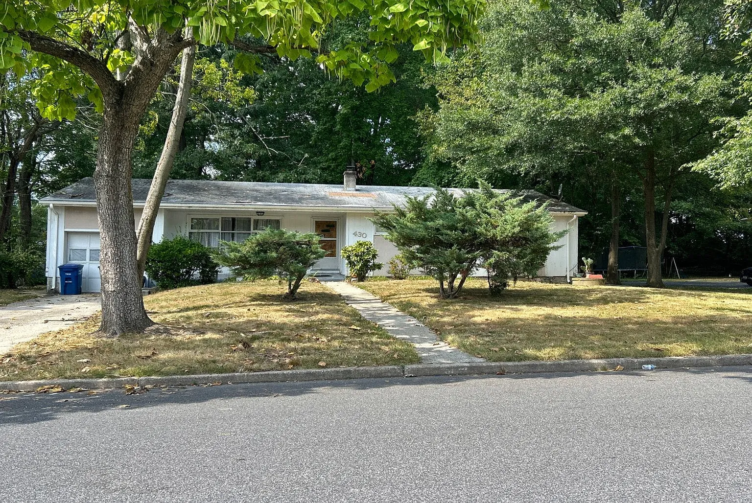 430 Law St photo 1