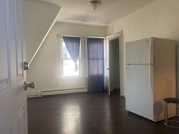 2nd image of 69 Linden Ave #3