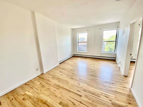 2nd image of 419 Myrtle Ave #4E