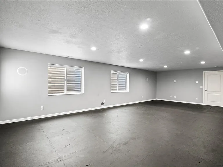 1676 S Mountain View Cir — Photo 20