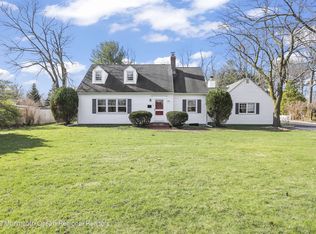 70 Cherry Tree Farm Rd, Middletown, NJ 07748