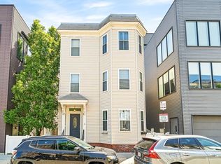 12 I St #1, South Boston, MA 02127