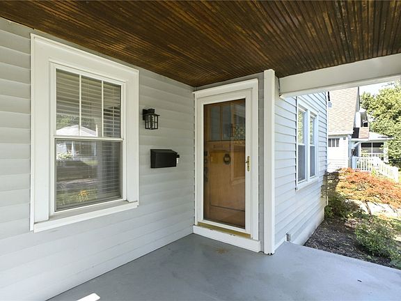 4th image of 346 Corona Ave