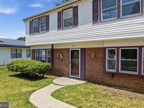 3rd image of 27 Northgate Ln
