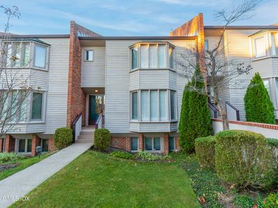 101 Lewis St APT I, Greenwich, CT, 06830