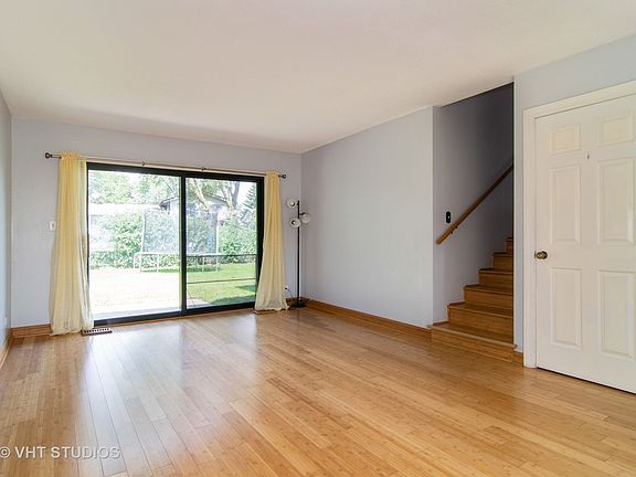 2nd image of 1530 Crawford Ln