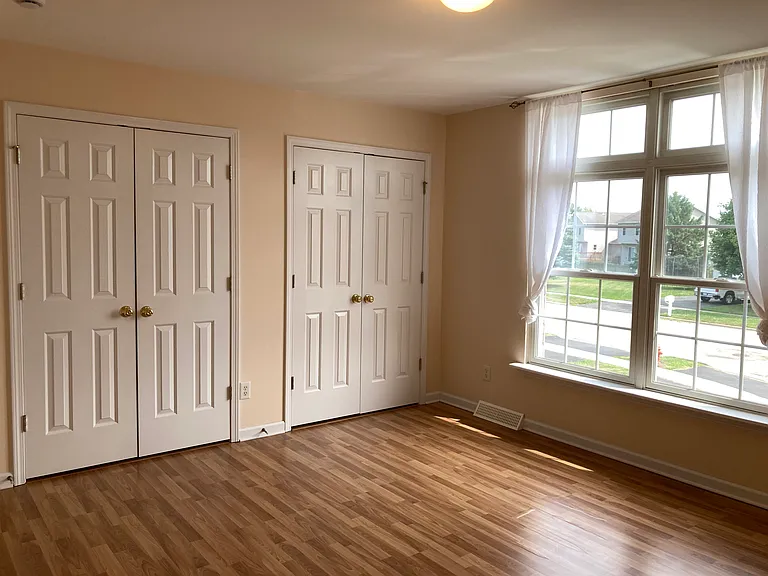 Stonefield Dr — Photo 11