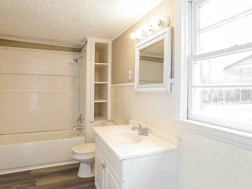 1st image of 310 N Regan St #6