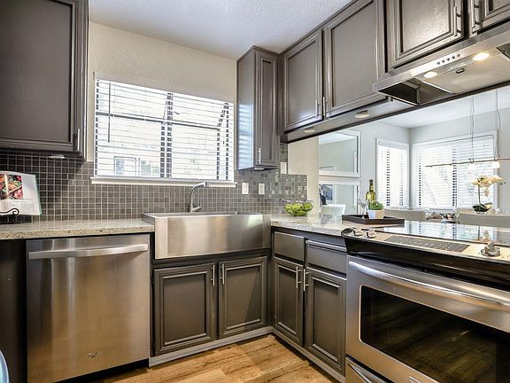 5th image of 4869 Pine Forest Pl