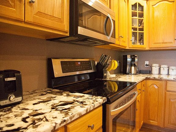 4th image of 172 Palisades Pointe Dr