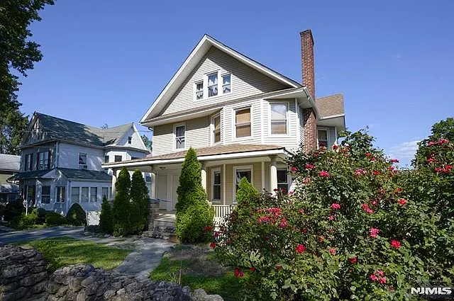 85 Oak St #1 — Photo 1