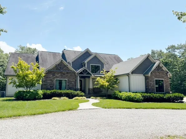 2674 Brenon Wood Ln, Signal Mountain, TN 37377