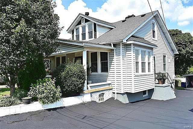 1st image of 3709 Paule Ave