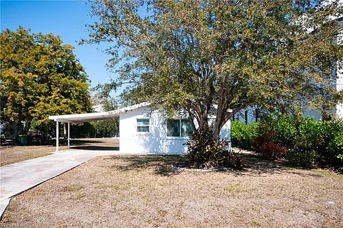 2685 Van Buren Ave Photo 1