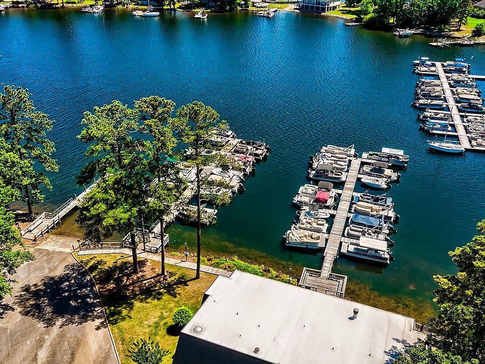 1st image of 301 Harbor Heights Dr APT 5B