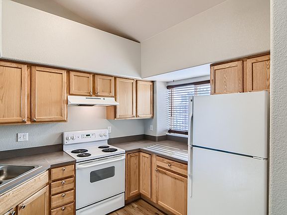 5th image of 8685 Clay St APT 305