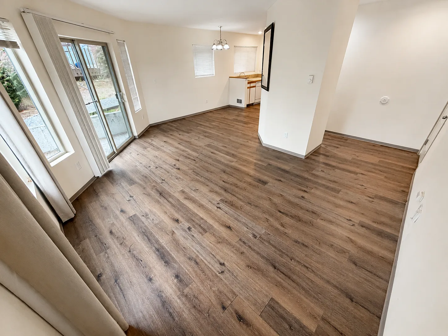 1 bed, 708 sqft, $2,045 — Photo 3