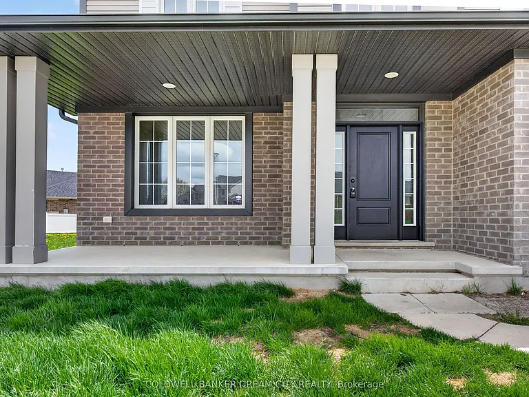 98 Livingston Dr — Photo 4