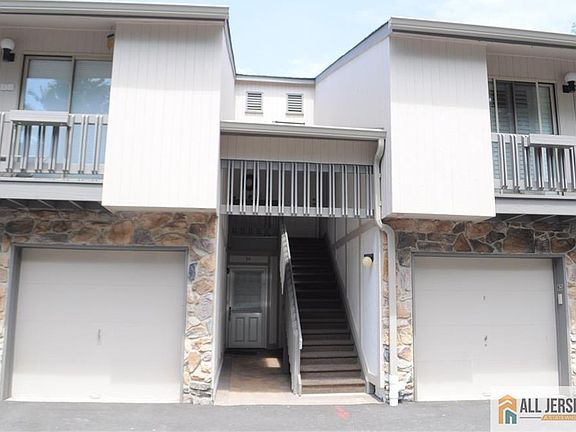 2nd image of 58 Buchanon Ct