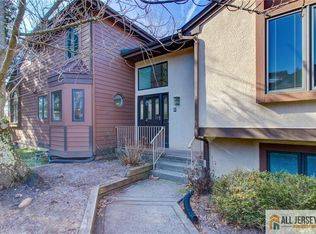 388 Sayre Dr, Princeton, NJ 08540