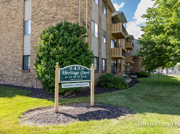 2433 Byron Center Ave SW APT 211, Wyoming, MI 49519