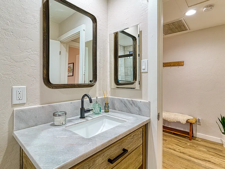 6815 Mount Shasta Ave — Photo 6