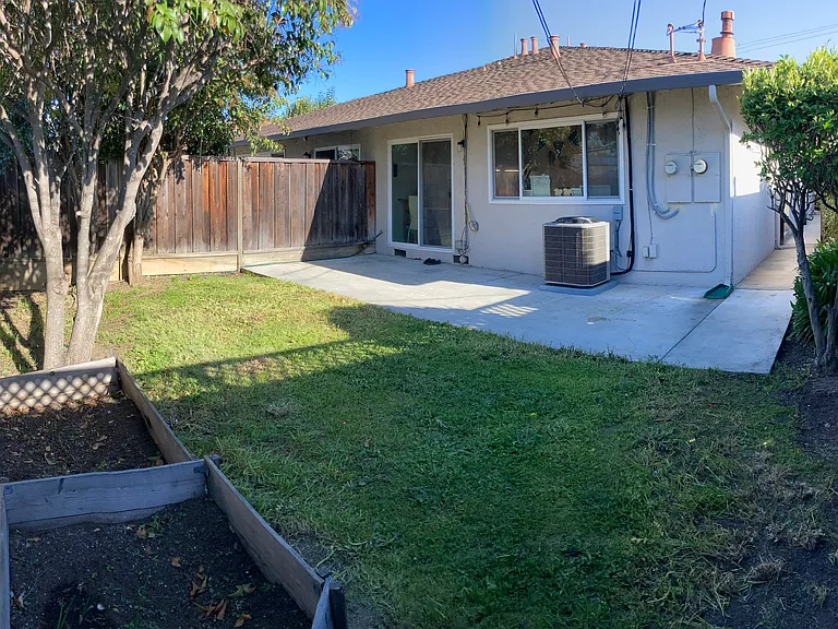 3375 Payne Ave — Photo 22